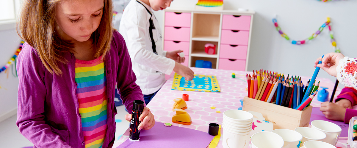 Alla hjärtans dag pyssel för barn på förskolan och skolan